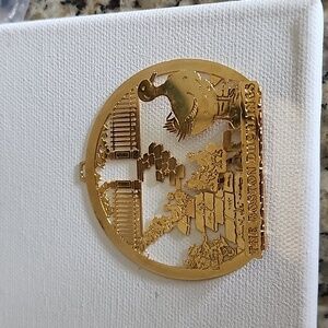 The Boston Ducklings Brass ornament 3-D 2.5"